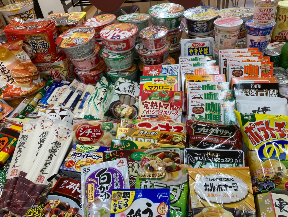 フードバンク山梨様へ食品を寄付いたしました